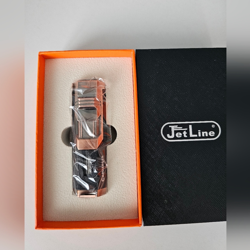 JetLine Challenger Triple Jet Torch Cigar Lighter Copper and Black New In Box.